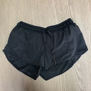 LULULEMON HOTTIE HOT LINED SHORT W/ TIE 2.5”
